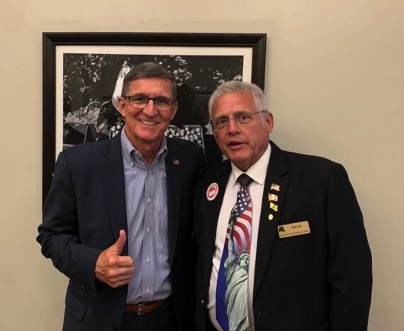 Tom Vail with General Flynn in Orlando, FL (2022) Tom Vail with General Flynn in Orlando, FL (2022)